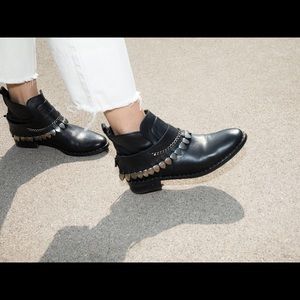 Freda Salvador Jodhipur black booties size 9